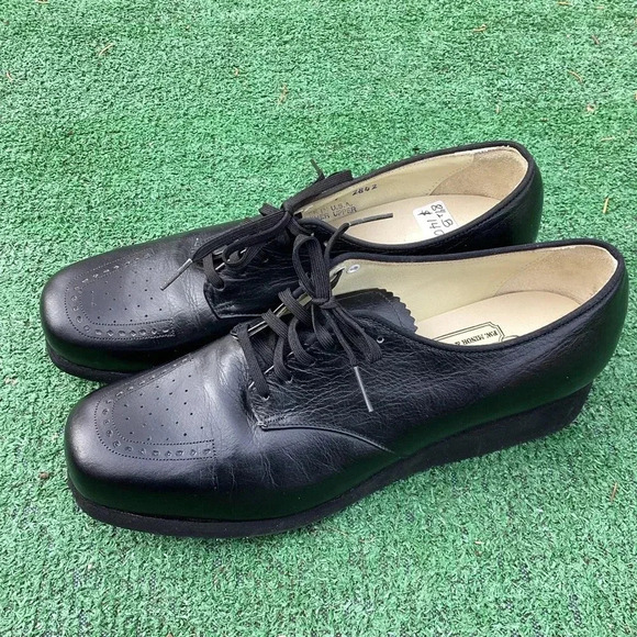 The Extra Depth Shoe Black leathered Loafers Size 8.5 - Picture 12 of 14